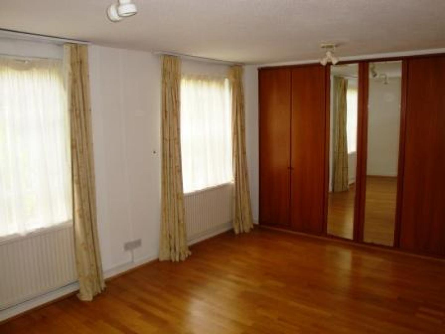 			5 Bedroom, 1 bath, 1 reception House			 Belsize Road, SWISS COTTAGE/SOUTH HAMPSTEAD